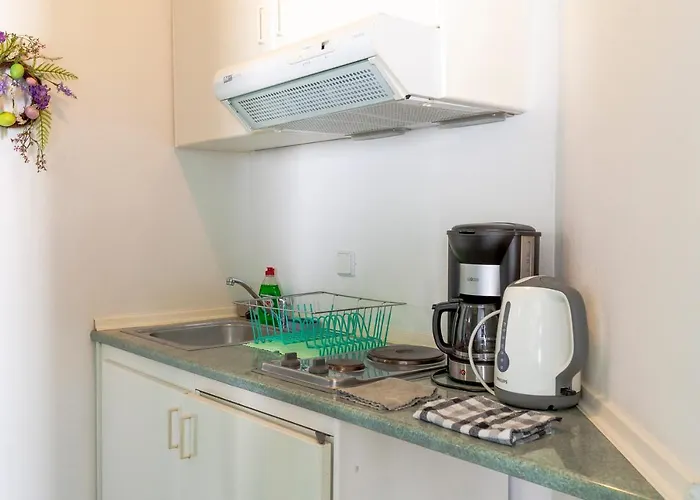 Emily's * Αδάμας