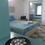 Emily's Adamantas (Milos)