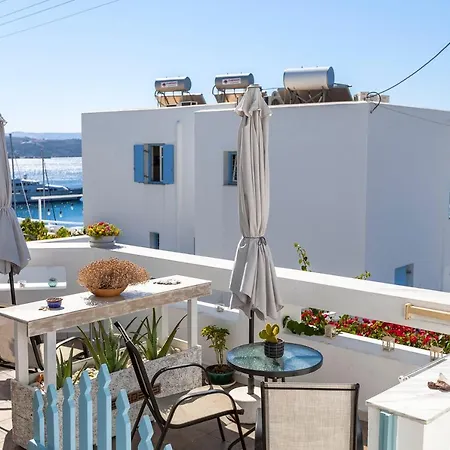 Emily's Adamantas (Milos)