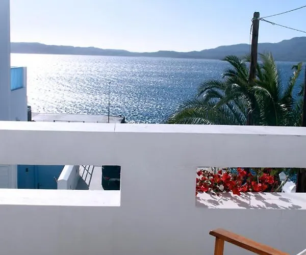 Emily's * Adamantas (Milos)